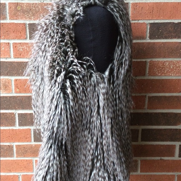 Guess Vest - Picture 5 of 7